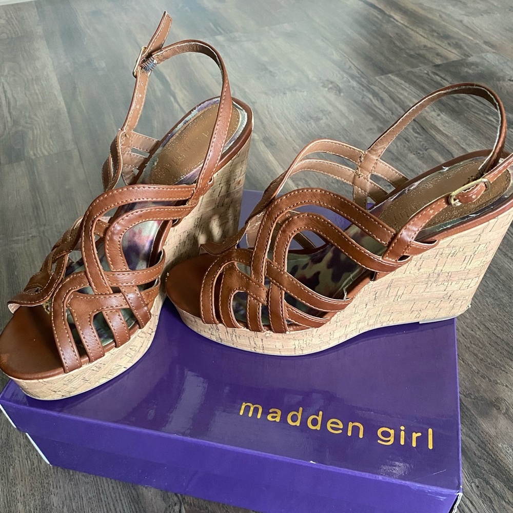 Madden Girl Eliite wedge sandal